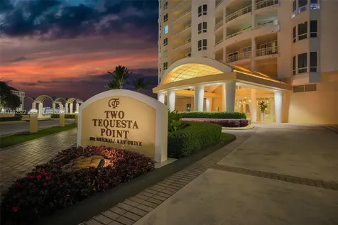 808 Brickell Key Drive Miami FL 33131