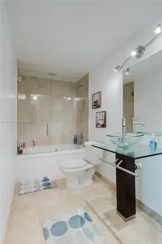 350 S Miami Avenue Miami FL 33130
