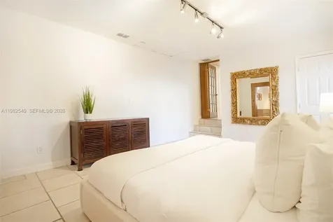 100 SW 26th Road Miami FL 33129