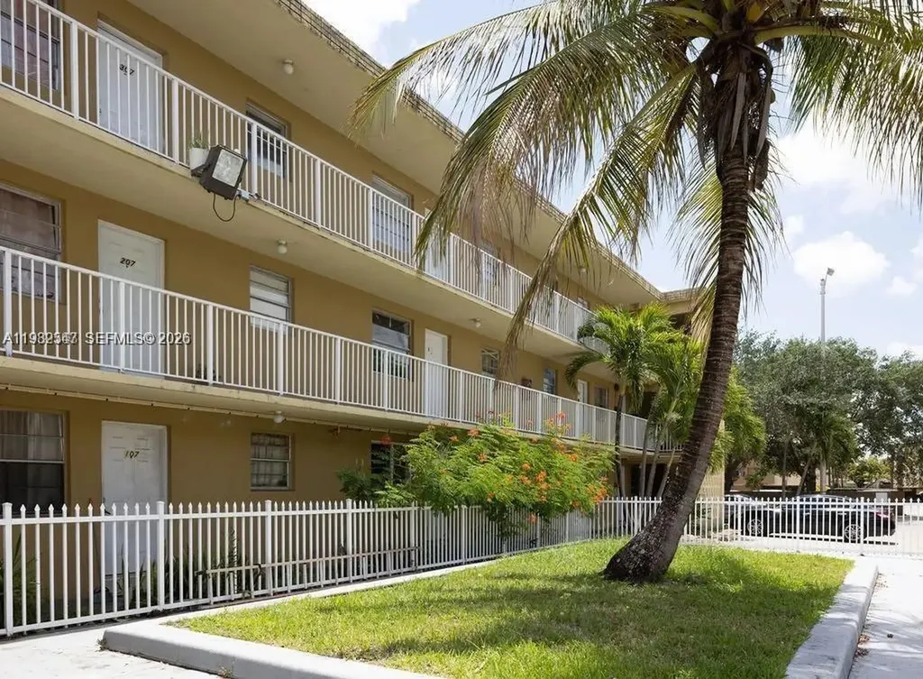 975 W 74 Street Hialeah FL 33012