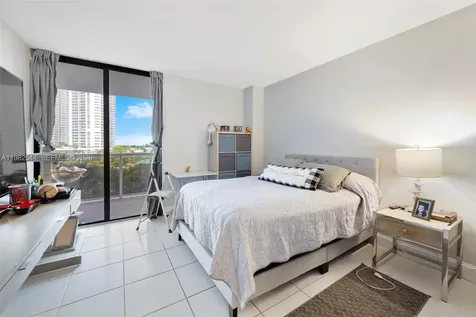 3731 N Country Club Drive Aventura FL 33180