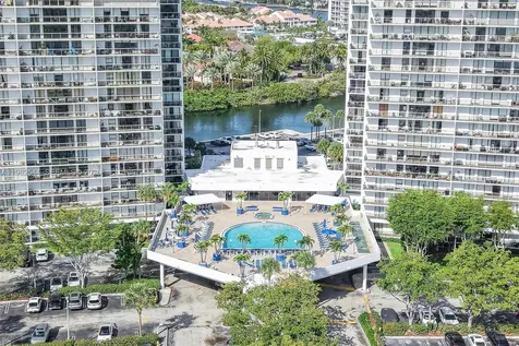 3731 N Country Club Drive Aventura FL 33180