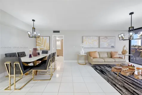 3731 N Country Club Drive Aventura FL 33180