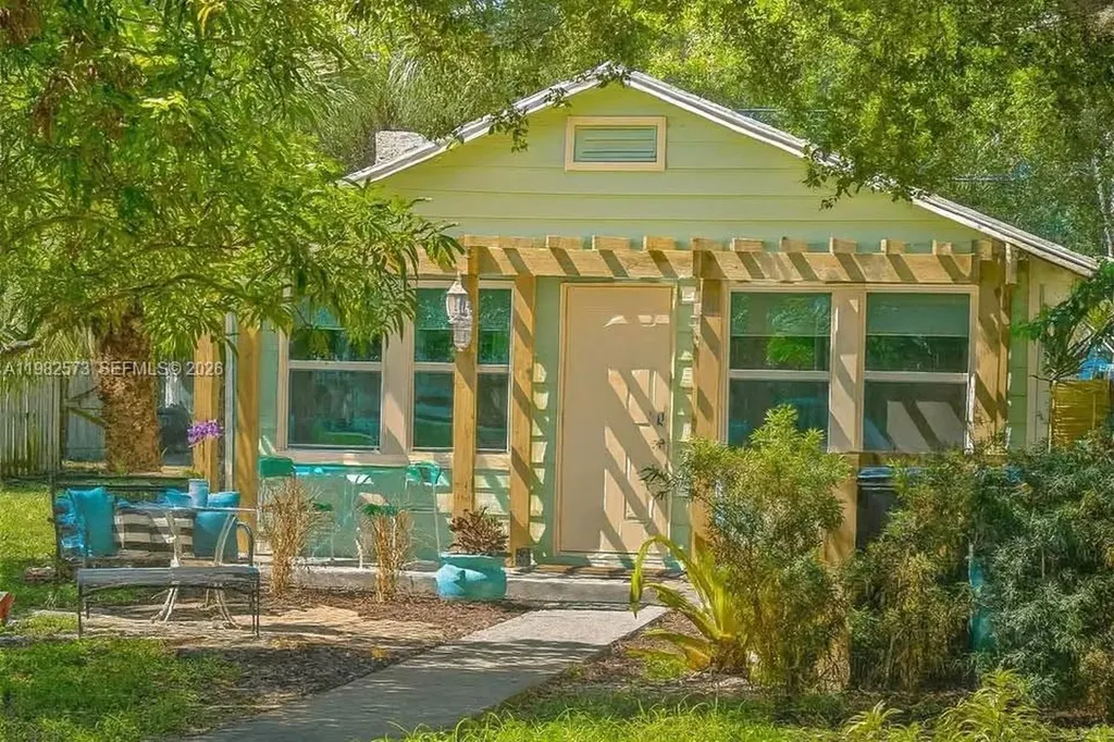 213 N E Street Lake Worth FL 33460