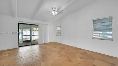 10583 La Placida Drive Coral Springs FL 33065
