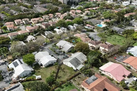 10583 La Placida Drive Coral Springs FL 33065