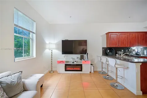 10242 NW 7th Street Miami FL 33172