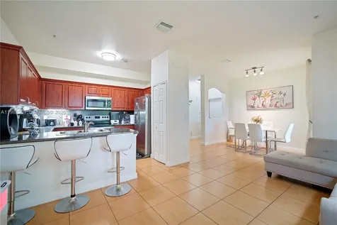 10242 NW 7th Street Miami FL 33172