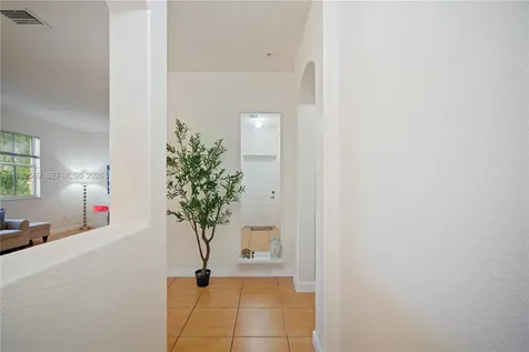 10242 NW 7th Street Miami FL 33172