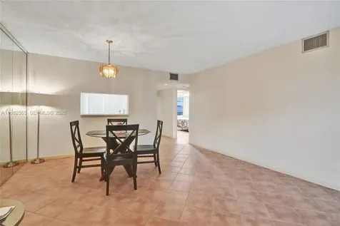 1110 SW 125th Avenue Pembroke Pines FL 33027