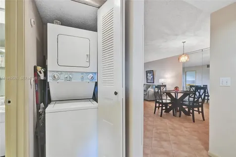 1110 SW 125th Avenue Pembroke Pines FL 33027