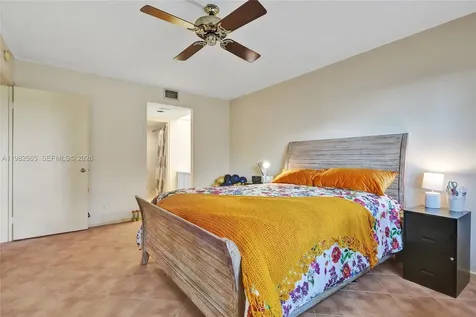 1110 SW 125th Avenue Pembroke Pines FL 33027
