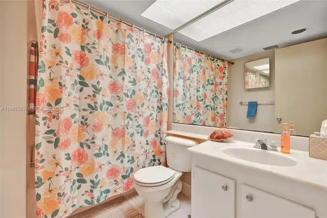 1110 SW 125th Avenue Pembroke Pines FL 33027