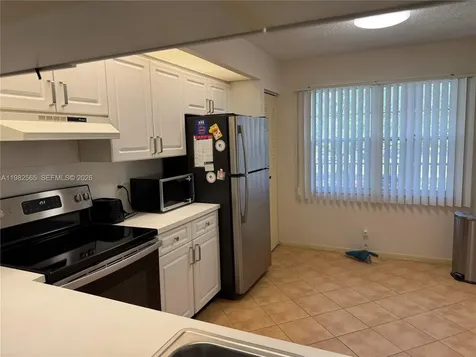 1110 SW 125th Avenue Pembroke Pines FL 33027