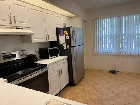1110 SW 125th Avenue Pembroke Pines FL 33027