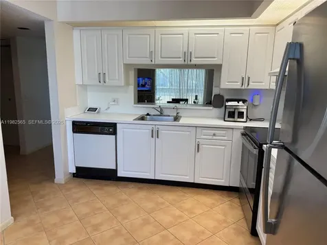 1110 SW 125th Avenue Pembroke Pines FL 33027