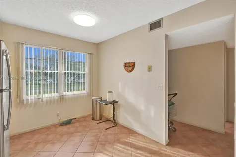 1110 SW 125th Avenue Pembroke Pines FL 33027