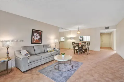 1110 SW 125th Avenue Pembroke Pines FL 33027