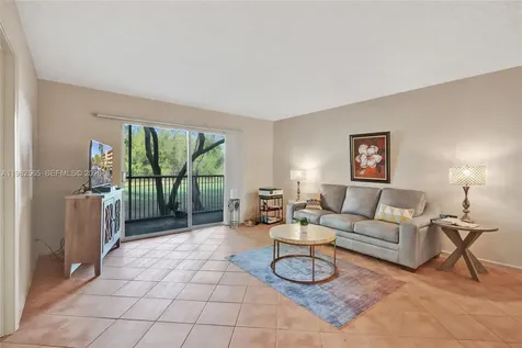 1110 SW 125th Avenue Pembroke Pines FL 33027