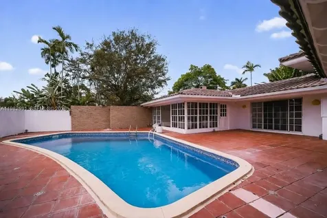 8651 NE 10th Court Miami FL 33138