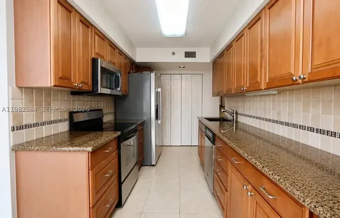 3500 Mystic Pointe Drive Aventura FL 33180