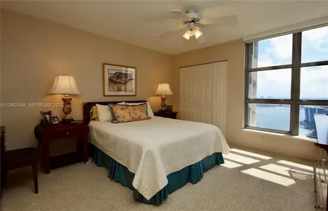 3500 Mystic Pointe Drive Aventura FL 33180