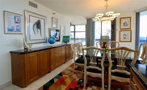 3500 Mystic Pointe Drive Aventura FL 33180