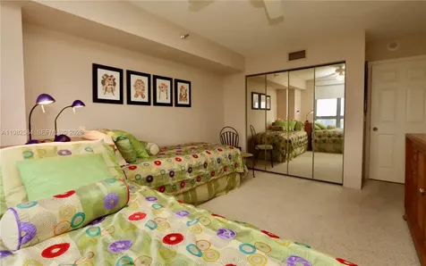3500 Mystic Pointe Drive Aventura FL 33180