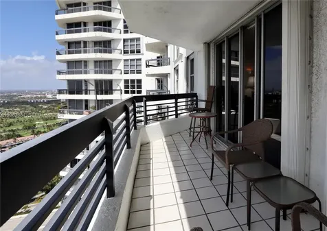 3500 Mystic Pointe Drive Aventura FL 33180