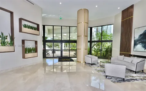 3500 Mystic Pointe Drive Aventura FL 33180
