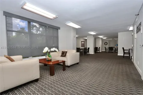 3500 Mystic Pointe Drive Aventura FL 33180