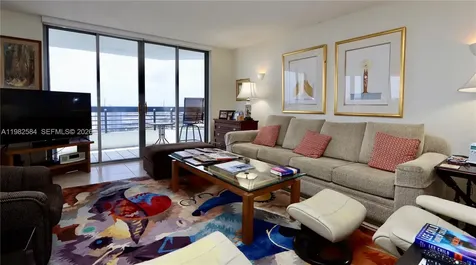 3500 Mystic Pointe Drive Aventura FL 33180