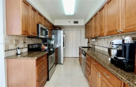 3500 Mystic Pointe Drive Aventura FL 33180