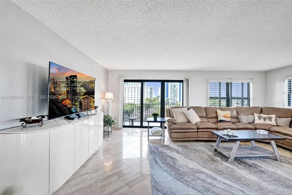 1201 S Ocean Drive Hollywood FL 33019