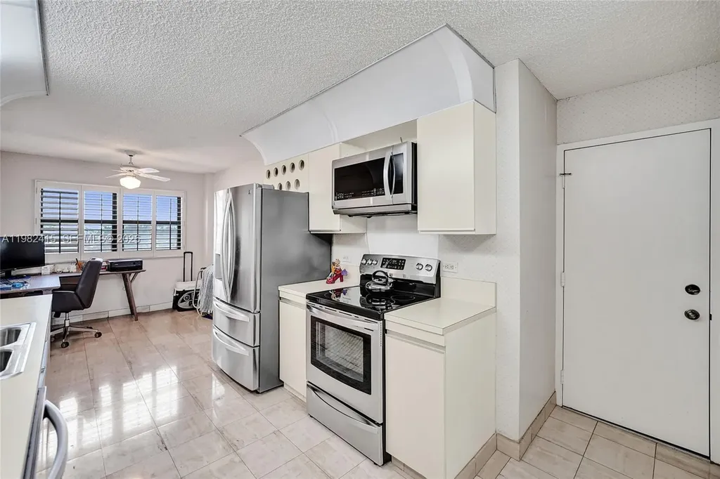1201 S Ocean Drive Hollywood FL 33019