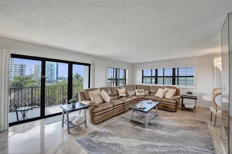 1201 S Ocean Drive Hollywood FL 33019