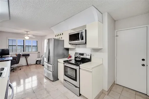 1201 S Ocean Drive Hollywood FL 33019