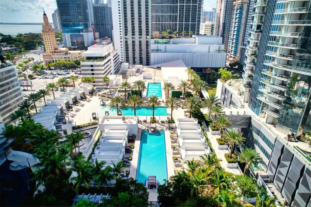 851 NE 1st Avenue Miami FL 33132