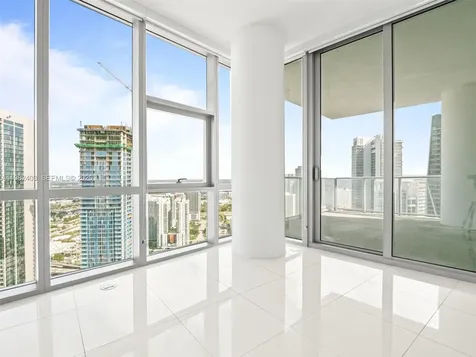 851 NE 1st Avenue Miami FL 33132