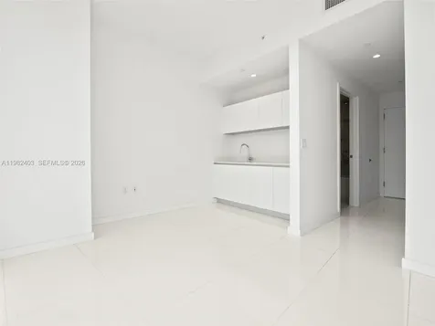 851 NE 1st Avenue Miami FL 33132