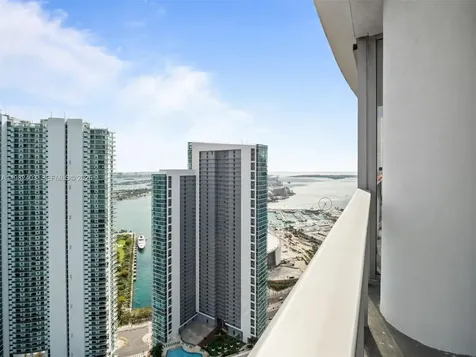 851 NE 1st Avenue Miami FL 33132