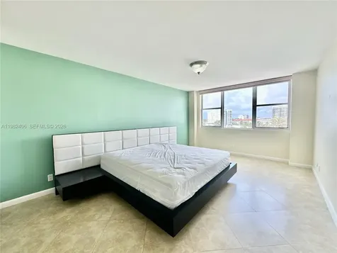 3180 S Ocean Drive Hallandale Beach FL 33009