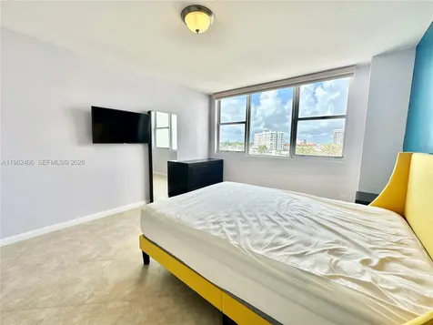 3180 S Ocean Drive Hallandale Beach FL 33009