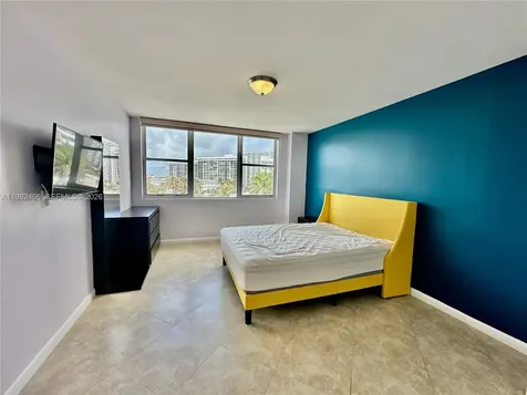3180 S Ocean Drive Hallandale Beach FL 33009