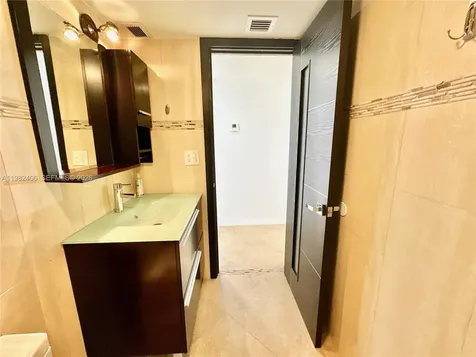 3180 S Ocean Drive Hallandale Beach FL 33009