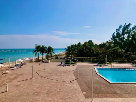 3180 S Ocean Drive Hallandale Beach FL 33009