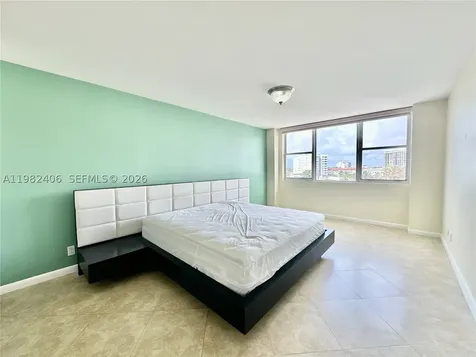 3180 S Ocean Drive Hallandale Beach FL 33009