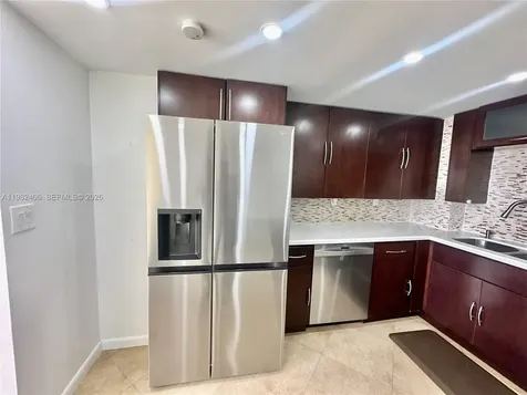 3180 S Ocean Drive Hallandale Beach FL 33009