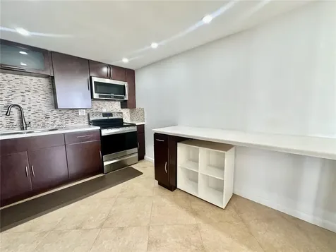 3180 S Ocean Drive Hallandale Beach FL 33009