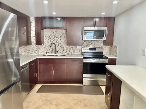 3180 S Ocean Drive Hallandale Beach FL 33009